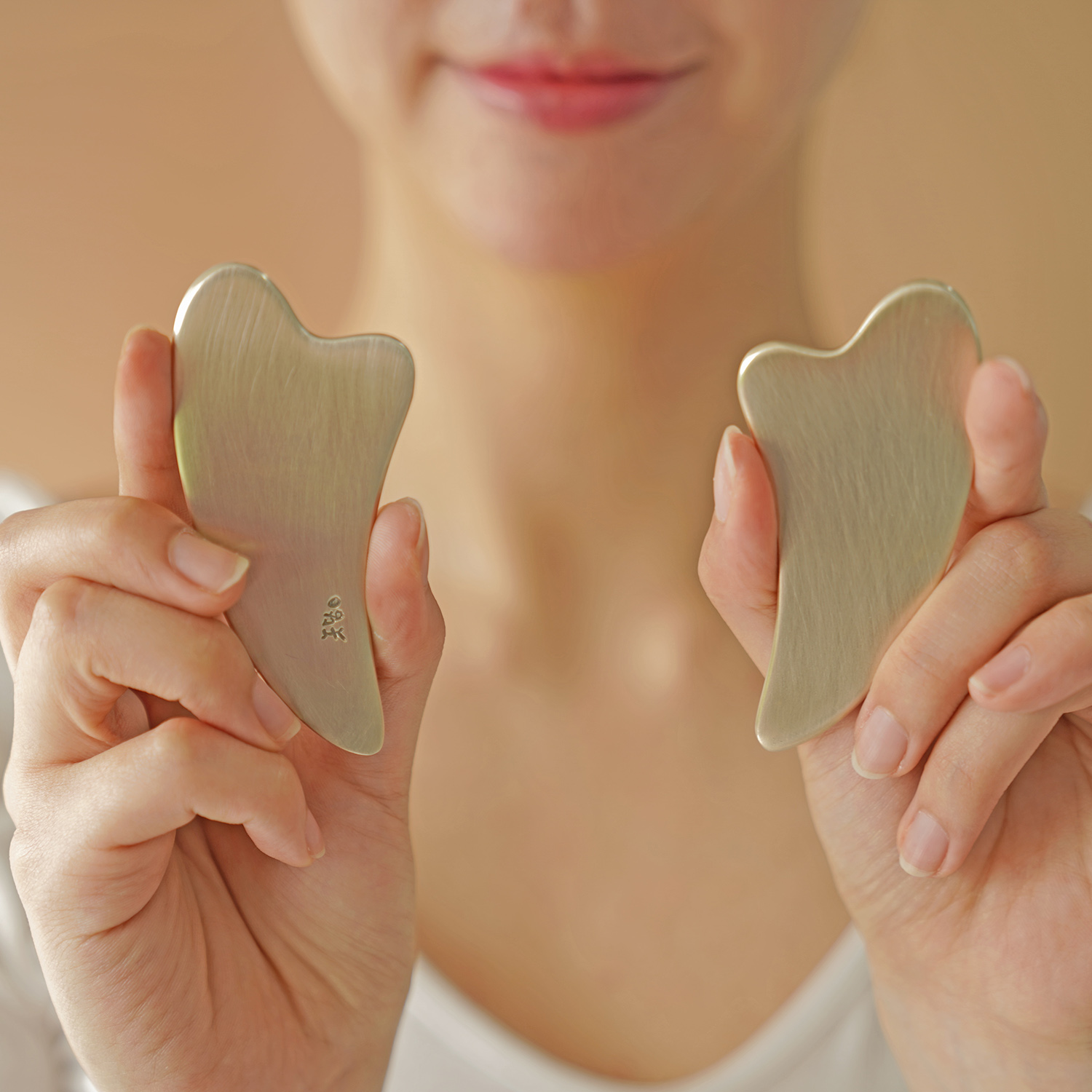 방짜유기 미니 하트 괄사 마사지기 약)4.4 x 9.0 cm