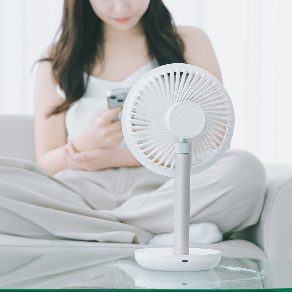턴에어 탁상용 무선 소형 선풍기 높이 조절 충전식 자동 회전 서큘레이터 상품 이미지 3