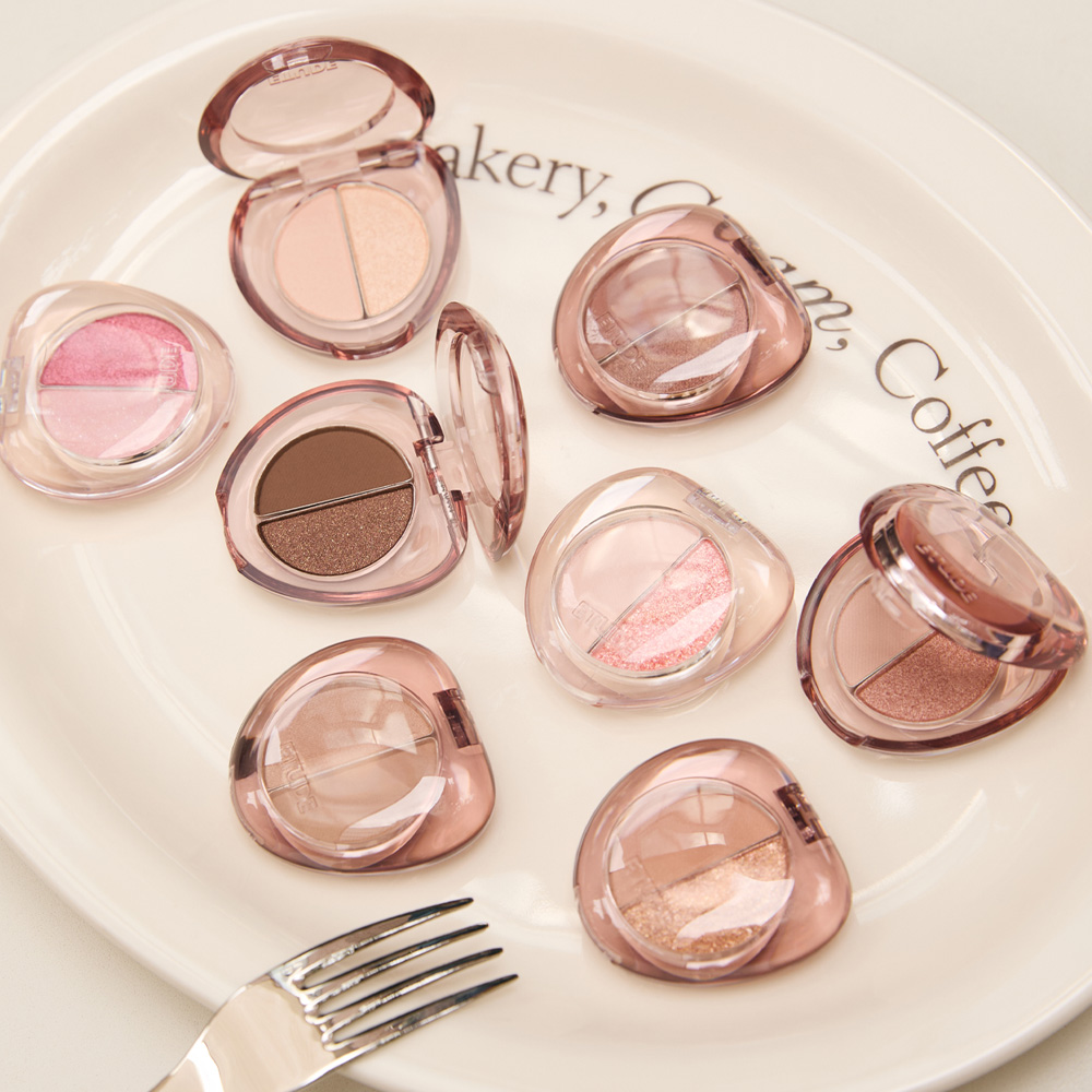 왓츠 인 마이 아이즈 카페 더블