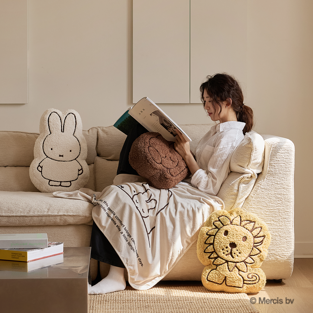 아모레몰 미피 담요&쿠션 세트 상품 이미지 2